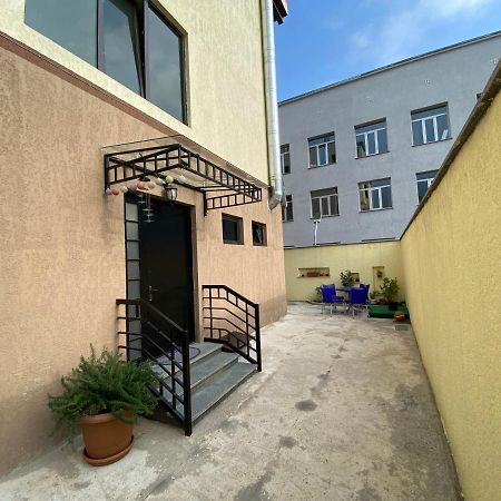 Lovely And Cozy Apartment! 库塔伊西 外观 照片