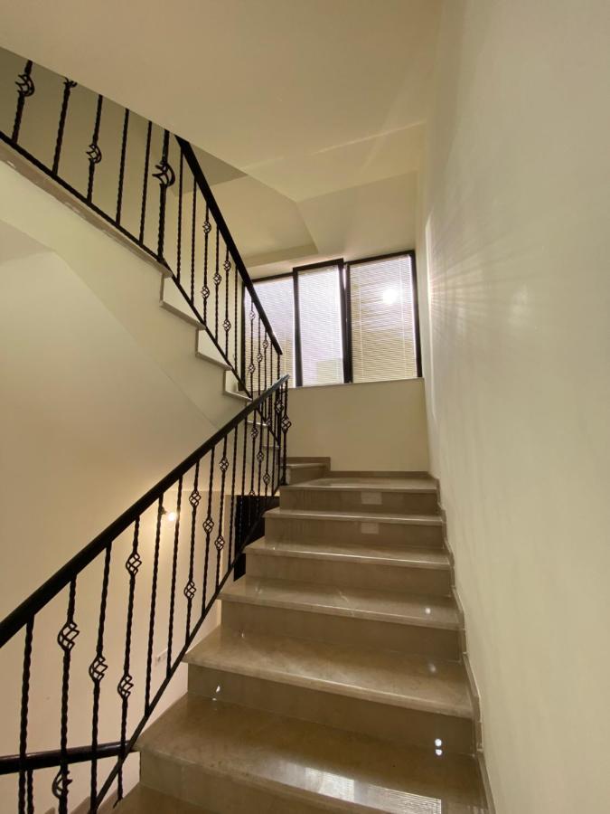 Lovely And Cozy Apartment! 库塔伊西 外观 照片