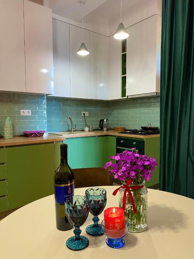 Lovely And Cozy Apartment! 库塔伊西 外观 照片
